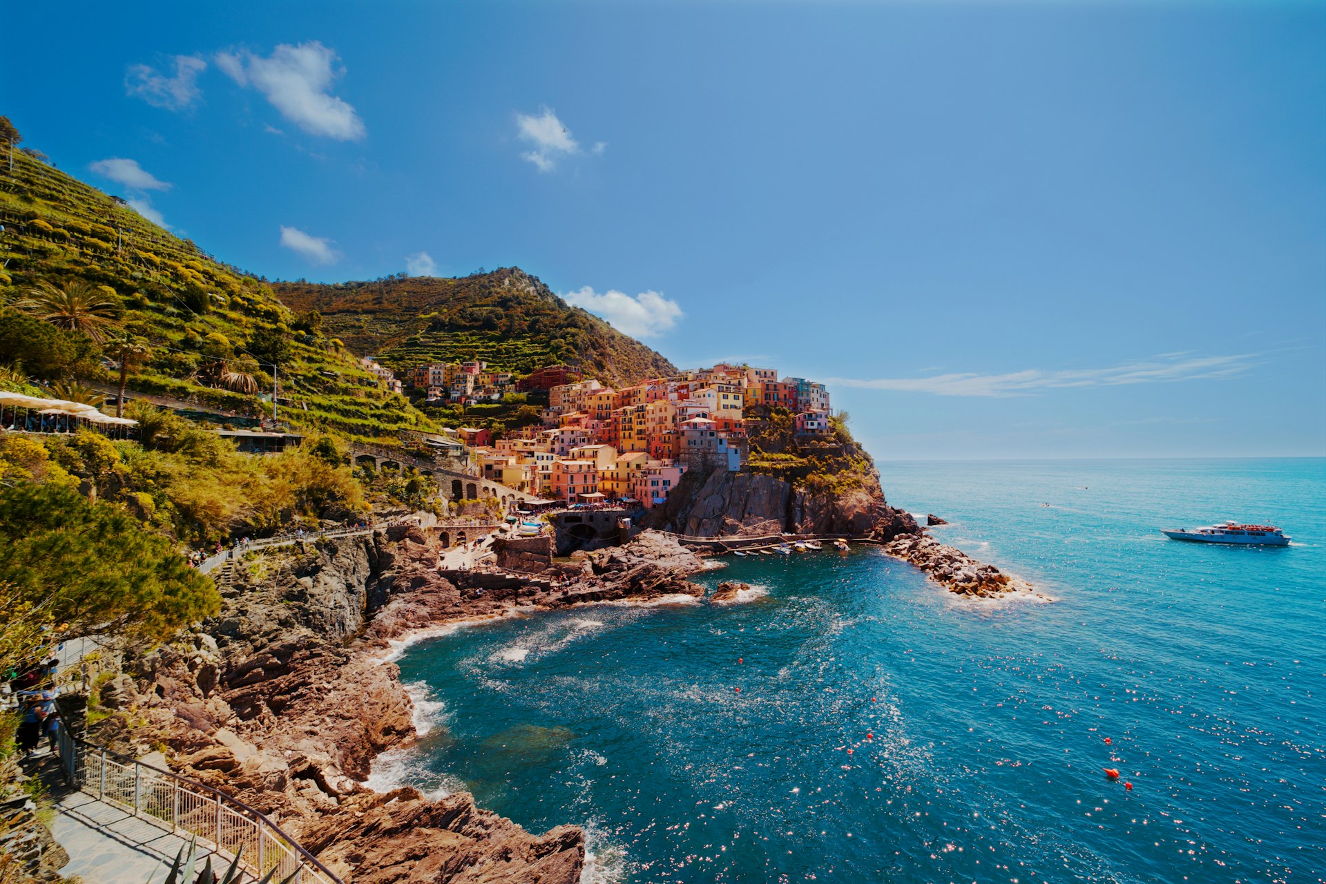 ocean during daytim