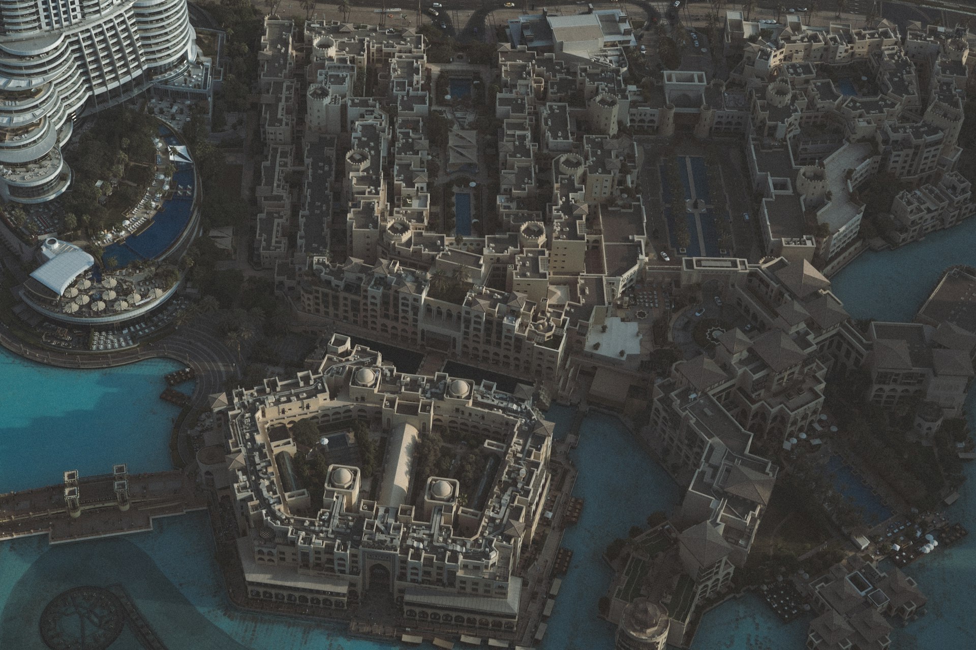 An aerial view of a city and a body of water